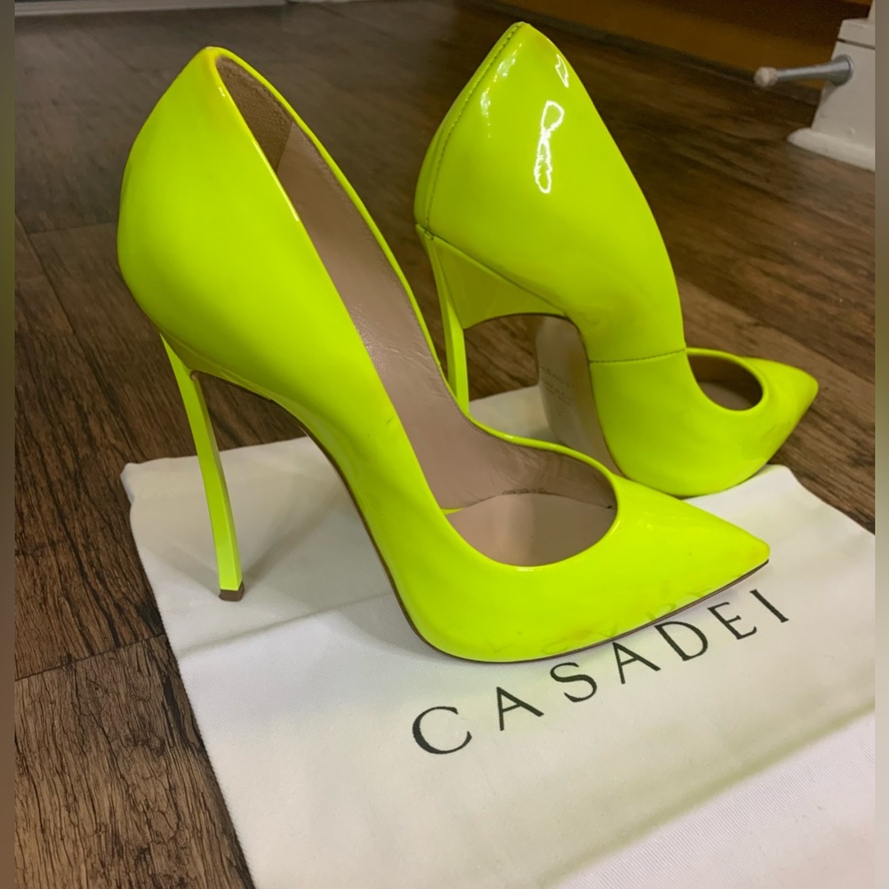 CASADEI blade pumps neon yellow. Size 7US. Made in Italy.